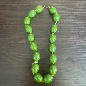 Vintage Art Deco Bakelite Marbled Green Beaded Necklace 21"